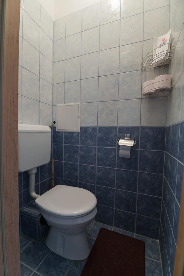Lujzi Apartman Έγκερ Εξωτερικό φωτογραφία