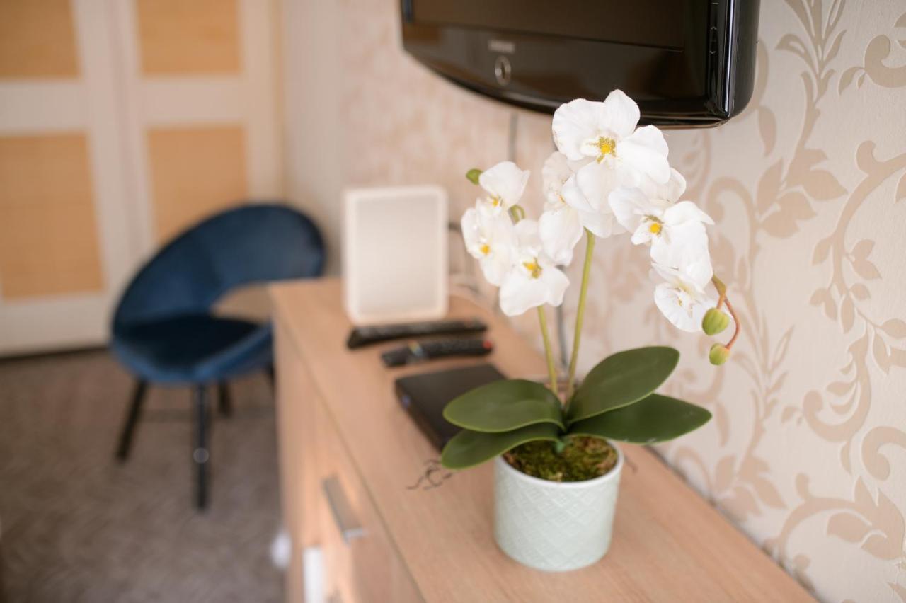 Lujzi Apartman Έγκερ Εξωτερικό φωτογραφία